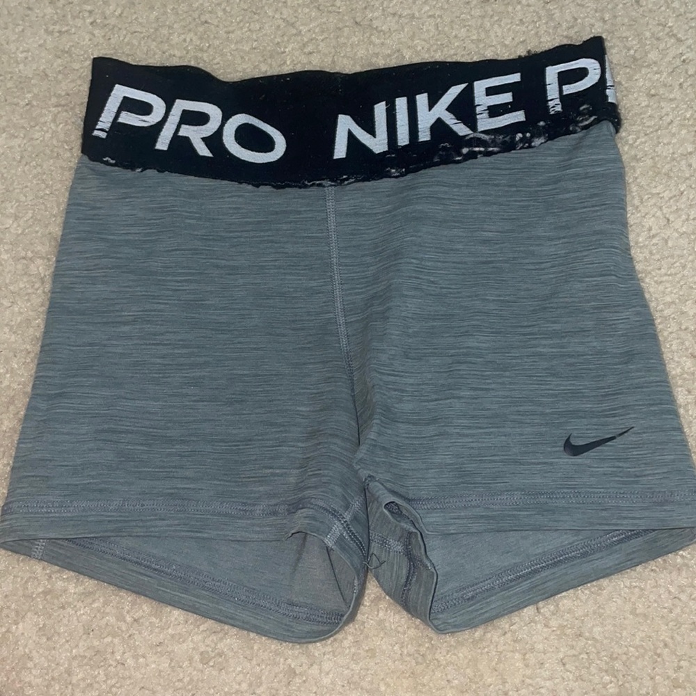 grey nike pros SMALL